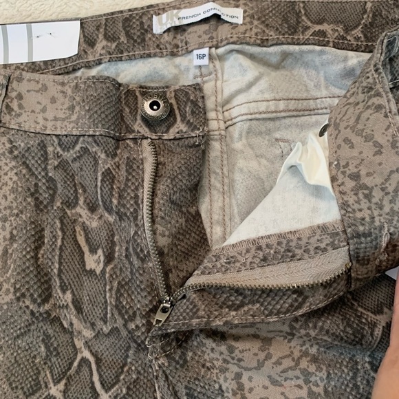 French Connection Python Chic Beige Crease Lightening Skinny Pants Size … - Picture 15 of 17